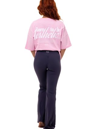 MS zvonové legíny. 🖤✨ Tvarují, prodlužují siluetu a přidávají outfitu retro vibe, který nepřehlédneš. 🏋🏼‍♀️ @hruskovasaida...
