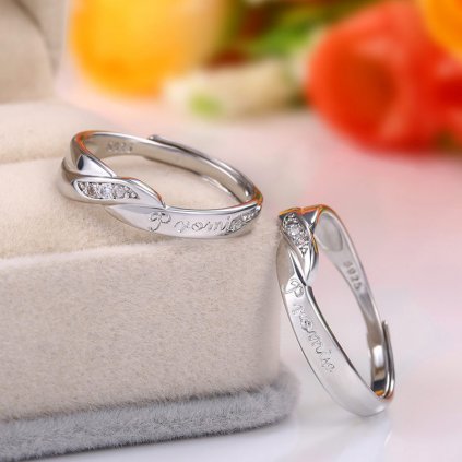 Partnerské prstene pre dvojice s nápisom Promise