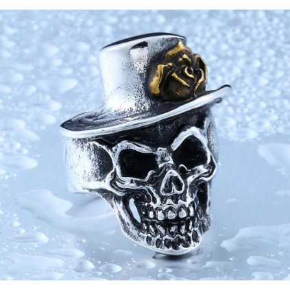 Biker lebka s klobúkom a zlatou ružou masívny prsteň z chirurgickej ocele