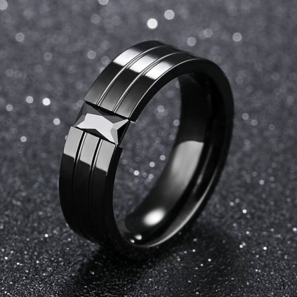 Luxusný štýlový čierny prsteň s hematitom a tromi pruhmi
