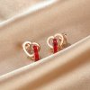 Náušnice srdce a červené zirkóny 3