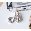 Strieborné dámske náušnice so Swarovski Crystals a očarujúcim odleskom Calvsi