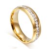 Zlatý dámsky prsteň so zirkónovým lemom z chirurgickej ocele