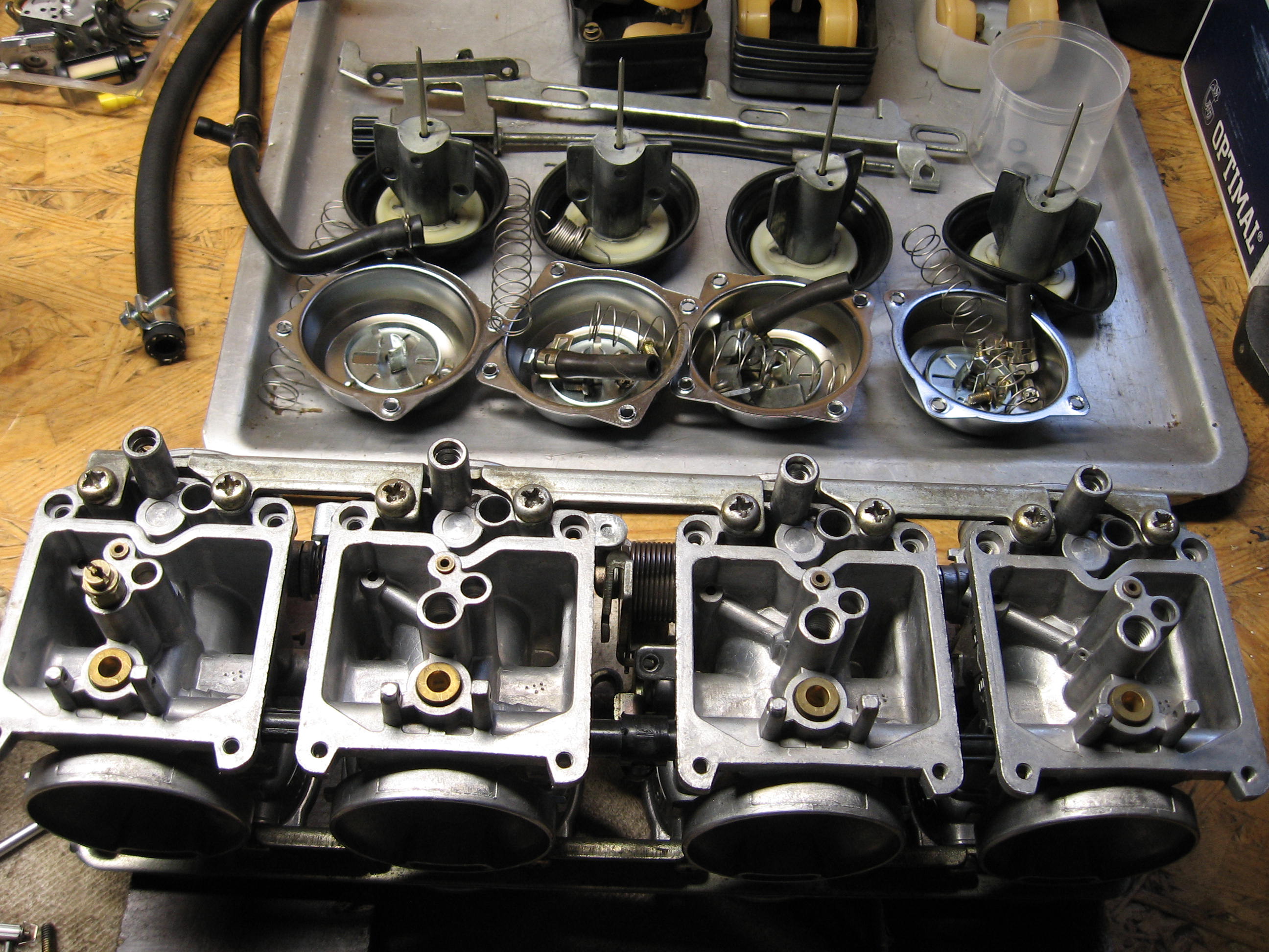 ČIŠTĚNÍ  ULTRAZVUKEM