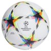 Adidas míč UCL