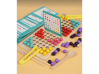 Barevné kuličkové puzzle