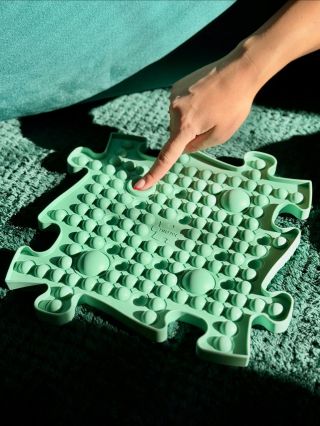 Znaleźliście matę Pop It pod choinką? 🎄 Na naszym blogu MUFFIK czekają na was 3 świetne pomysły na zabawę dla wszystkich!...