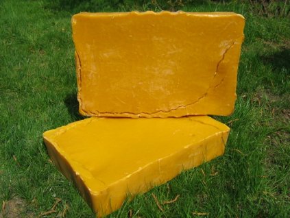 Vosk včelí surový běžný 1kg