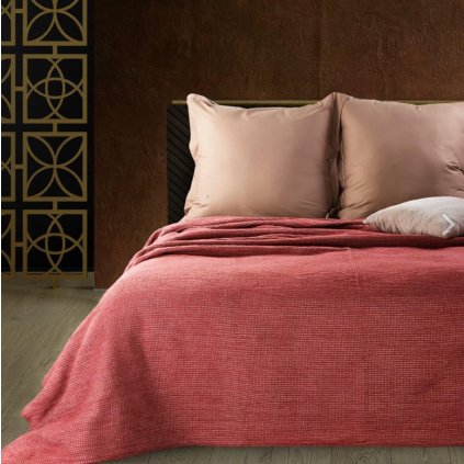 praktická přikrývka na postel morocco červená