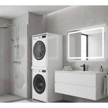 praktická bílá skříňka na přezku a susičku v koupelně 2