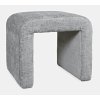 čalouněná stylová taburetka LEITH ve světle šedé barvě