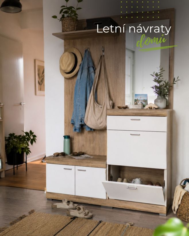 Některé návraty domů ještě voní létem. ☀️ Klobouk zůstane na věšáku, sandály u dveří a v lahvi je ještě poslední doušek z...