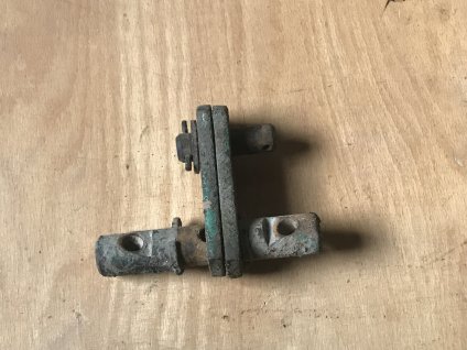 Čep s vahadlem M22 100,