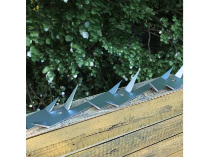 vidaXL Hroty na zeď 25 ks ocel 1 m