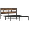 vidaXL Kovový rám postele bez matrace kouřový dub 135 x 190 cm
