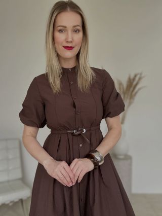 ČOKOLÁDOVÁ 🍫v jarnom šatníku sa skvelo kombinuje s pastelovými farbami 👌🏻🌸🌷🌞 Ak sa ti páči ktorýkoľvek kúsok napíš mi do...