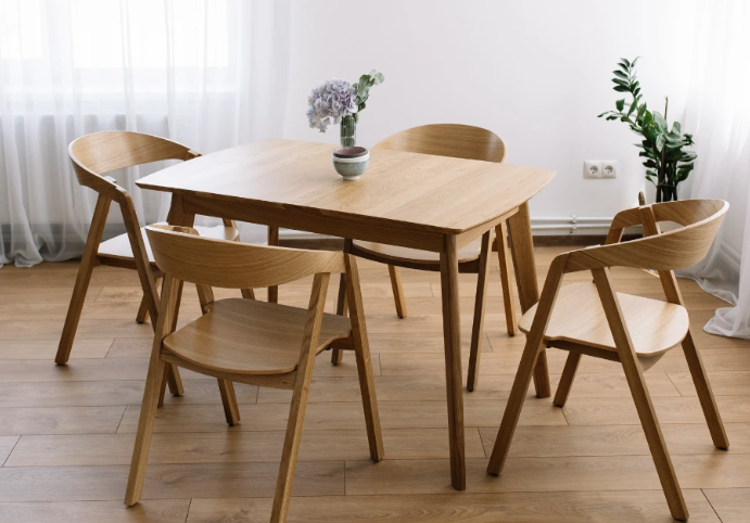 Vybíráme si židli z masivu