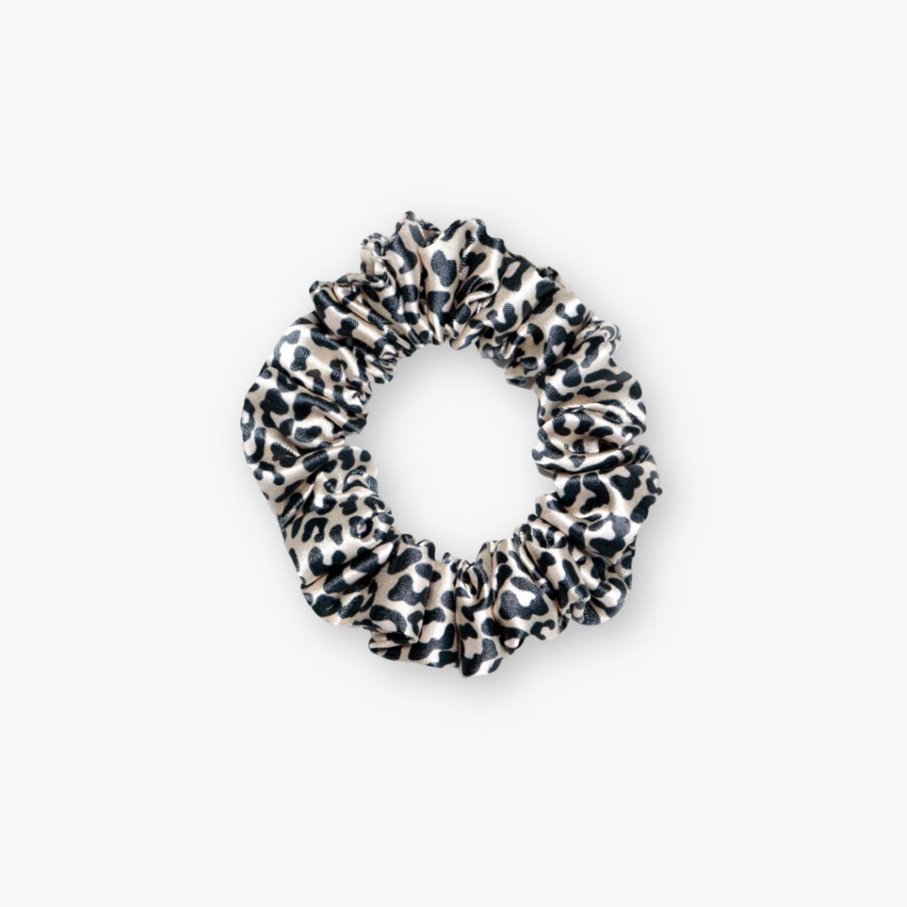 Úzká saténová scrunchie gumička - Leopard