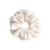 Saténová scrunchie gumička - Off-White