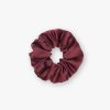 Saténová scrunchie gumička - Bordó matná