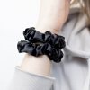 Úzká scrunchie gumička - Černá