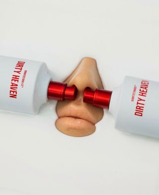 DIRTY HEAVEN 🔴⚪️ @borntostandout.official Podmanivá zmes neroli a šafranu rozžiari váš deň energiou nádeje a prelomí...