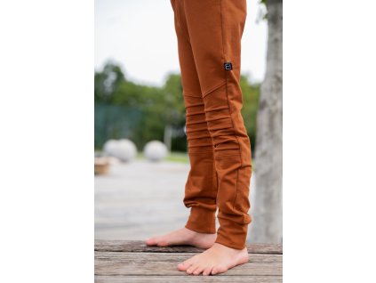 CHLAPECKÉ TEPLÁKY HNĚDÉ KARAMEL SLIM SKOŘICE 2