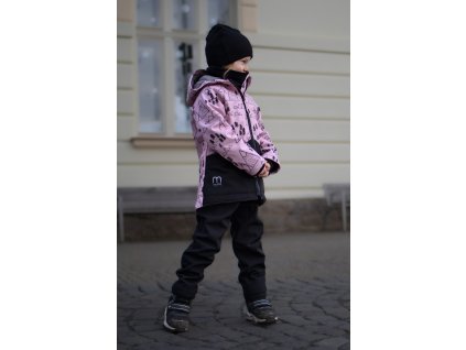 ZIMNÍ PODŠITÁ BUNDA STROMY A HORY NA RŮŽOVÉ