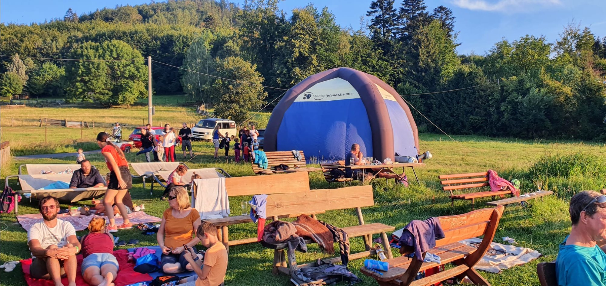 Deník / Víkendový vesmír na Kohutce: Perseidy na nebi, ale i meteority na louce
