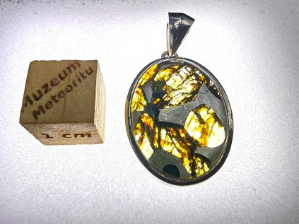 Přívěsek meteorit Pallasit / 20x15mm