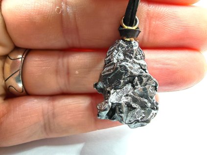 Přívěsek meteorit + kožená šňůrka