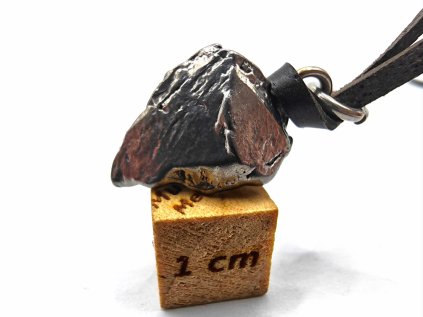 Přívěsek meteorit Aletai + kožená šňůrka