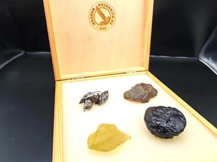 SET 2+2 / meteorit+tektit