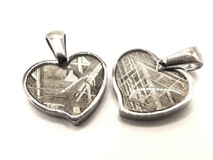 Přívěsek srdce / meteorit Muonionalusta