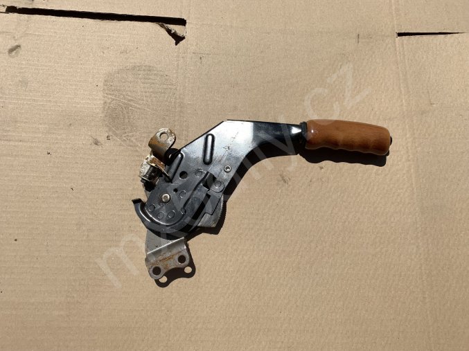 2237 rucni brzda drevena 1