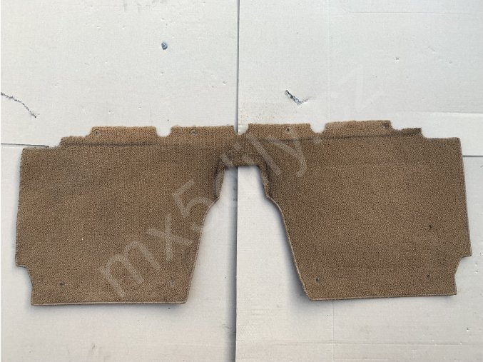 3211 koberec za sedacky na bezovy