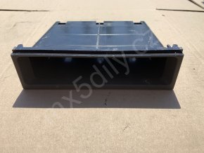 3025 prihradka pod radio nb