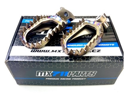 Stupačky nerezové – Yamaha YZ 65/85 YZ 125/250 YZ-F/WR-F 250/450 (2000–2023) Fantic XX/XXF/XEF (do 2025) – MX711Pegs NERO