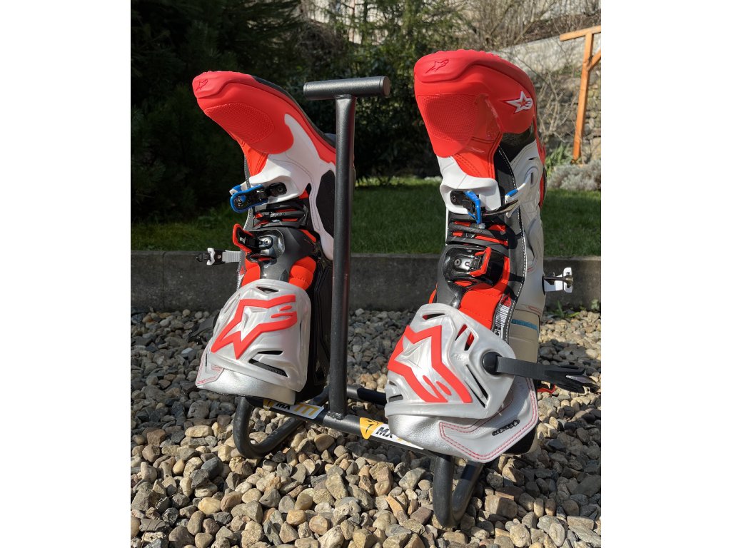 Dryer, stand for motorcycle boots - multiple colors