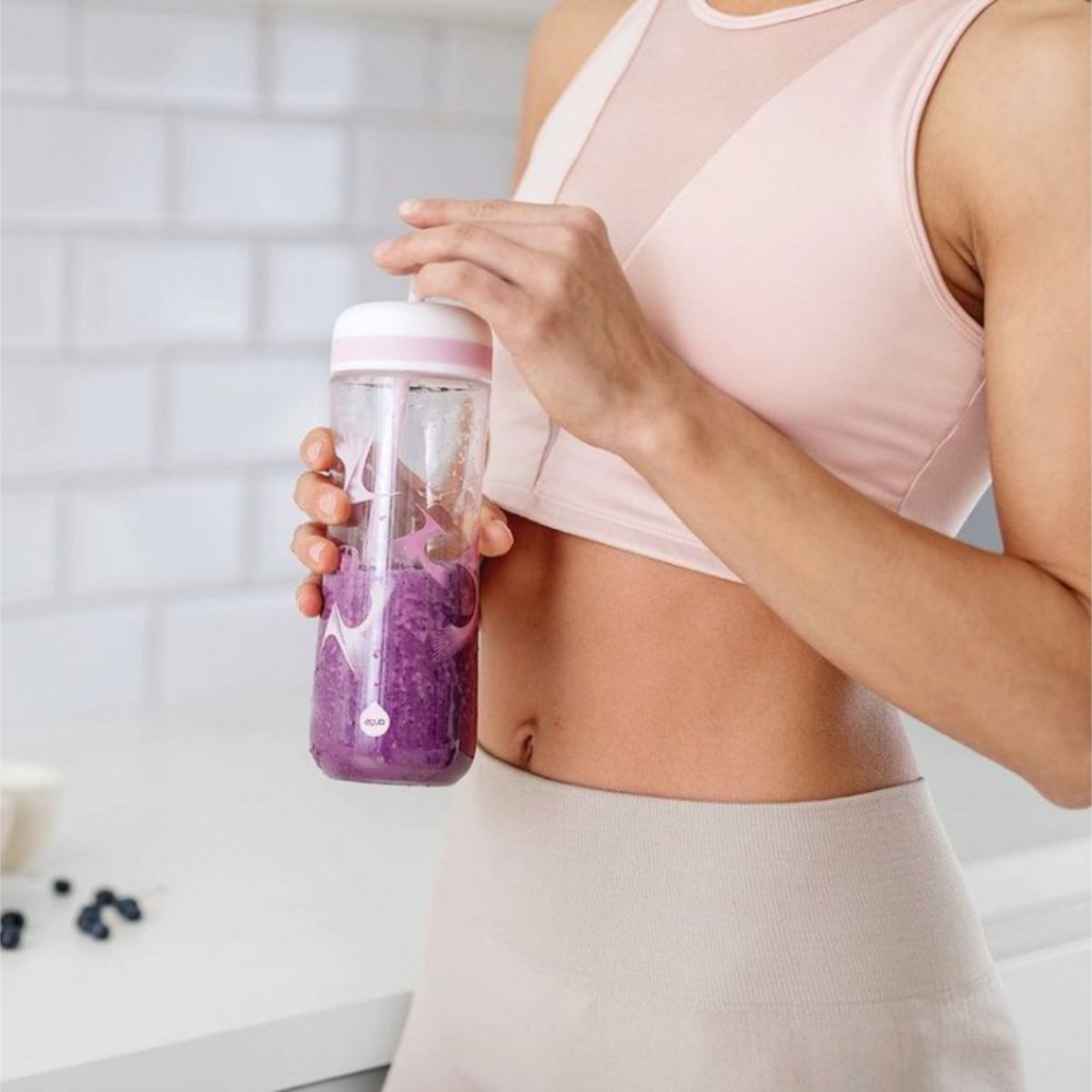 Aká fľaša je vhodná na turistiku, k vode či na výlet do prírody?