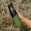Samočistiaca fľaša LARQ Movement Black / Pine 950 ml