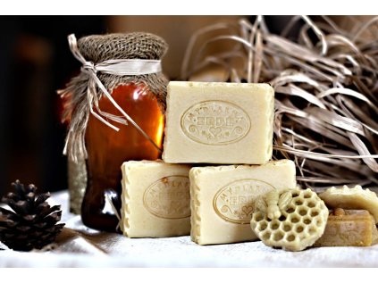 Přírodní mýdlo medové s měsíčkem  Medová plástev 50g