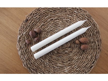 Sojova stolni svicka vroubkovana dlouha1