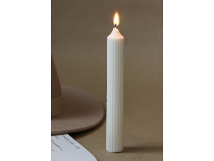 Sójová stolní svíčka vroubkovaná krátká