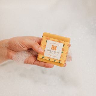 Měsíčkové mýdlo je výborným pomocníkem pro suchou, citlivou a problematickou pleť 🌼 Hlavní složkou je olej z měsíčku...