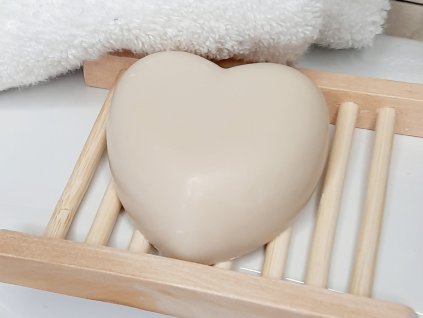 Mýdlo na praní v ruce Srdíčko 1