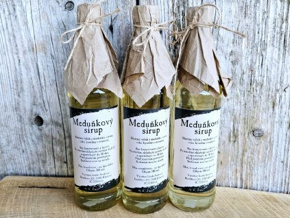 Meduňkový sirup, domácí meduňkový sirup, domácí meduňková limonáda
