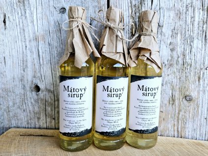 Mátový sirup, mátová limonáda, sirup na domácí limonády