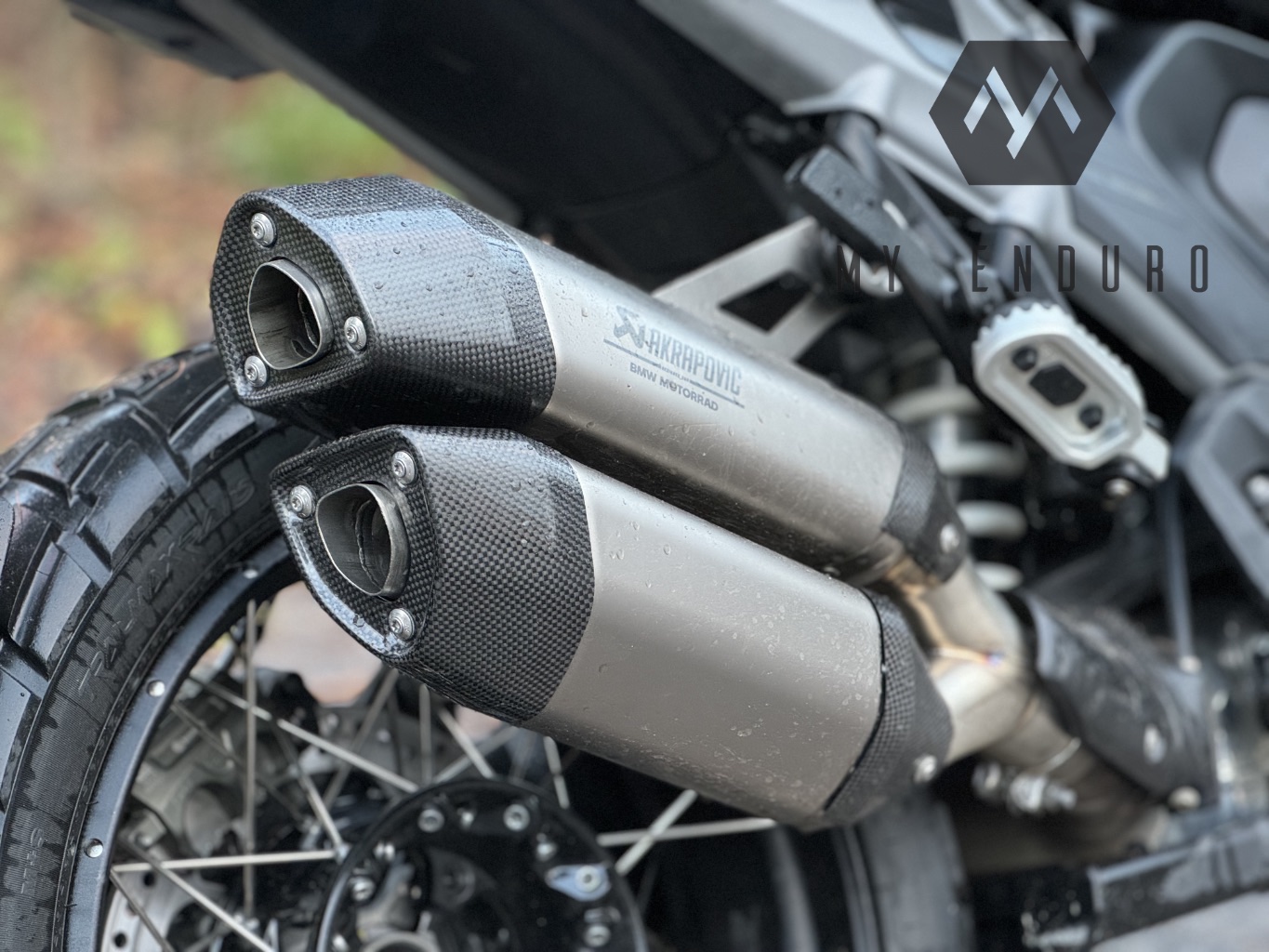 OEM koncovka Akrapovič BMW R1300GS