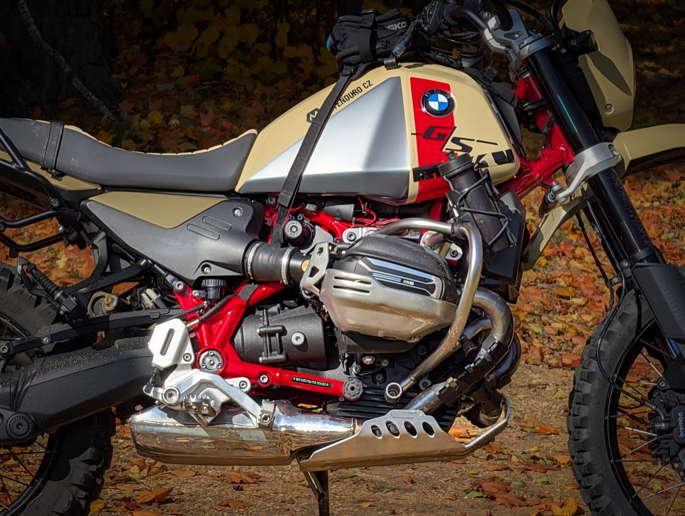 r12gs_kryt_motoru